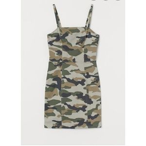 H&M | [NwT]Fitted Camo Mini Dress!